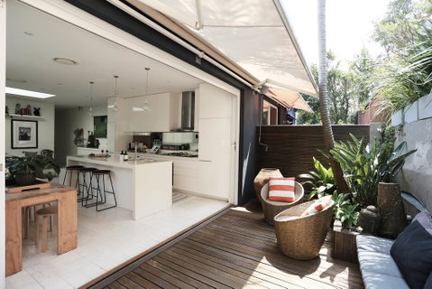 Walk To Beach From This Stylish Bronte Oasis W AC, Wifi And Free Parking - Dentist Search 0