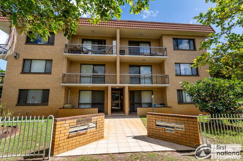 Walk To Surf Beach, Club And Shops - Sands Court Boyd St, Woorim - Dentist Search 0