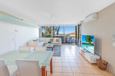 Walk To The Beach, Sunshine Beach - Dentist Find 2
