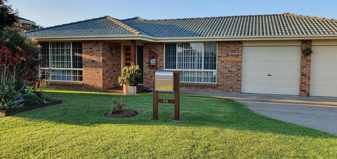 Wallabi Point Bed And Breakfast - Dentist Find 1