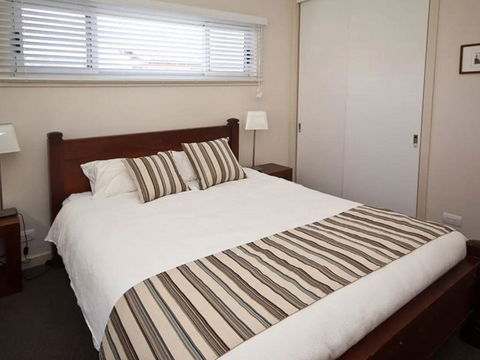 Wangi Lakehouse - Renovated Lake Macquarie Lakefront Location - Dentist Find 3