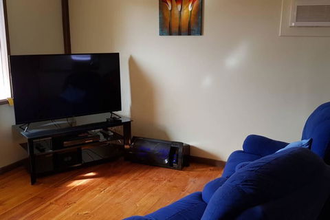 Warmont Apartments Self Contained Home - Dentist Find 2