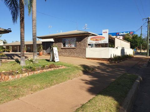 Warrego Motel - Dentists Australia 0