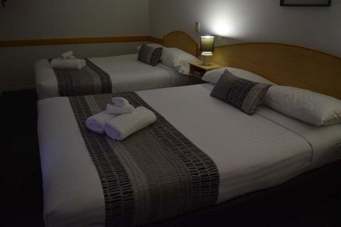 Warwick Vines Motel - Dentist Find 3