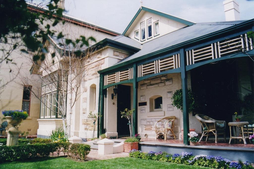 Water Bay Villa Bed Breakfast
