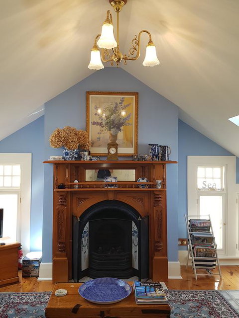 Water Bay Villa Bed & Breakfast - Dentist Find 1