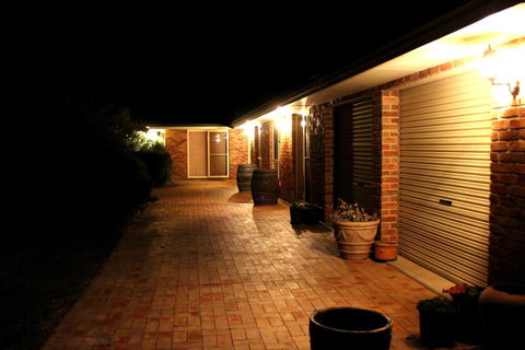 Waterfall Way Farmstay - Dentist Find 1