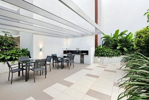 Waterford Apartments - Dentist Find 3