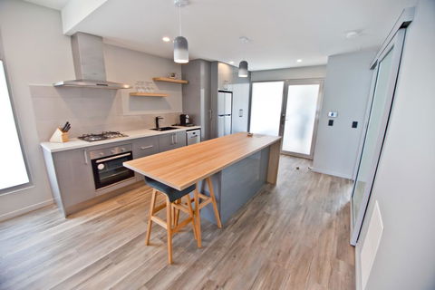 Waterfront Apartments - Dentist Find 1