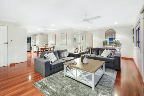 Waterfront Boutique Apartment - Personal Concierge - Dentist Search 3