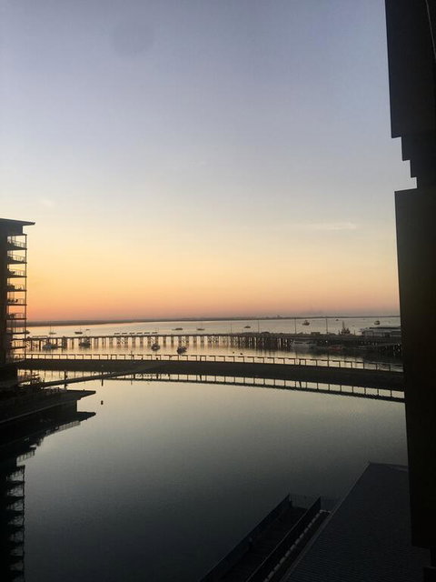 WATERFRONT DARWIN TROPICAL GEM - Dentist Find 3