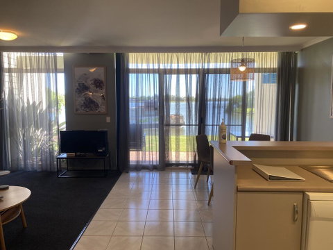 Waterside Holiday Rentals Unit 31 - Dentist Find 2