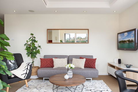 Waterside Mosman Bay Apartment W Stunning Views - Dentist Search 1