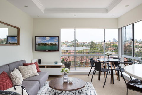Waterside Mosman Bay Apartment W Stunning Views - Dentist Search 0