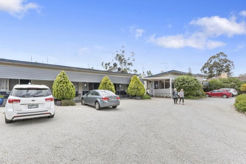 Wattle Grove Motel Maryborough - Dentist Find 2