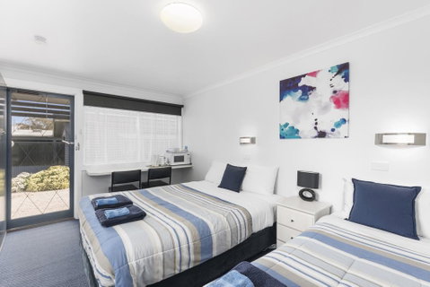 Wattle Grove Motel Maryborough - Dentist Find 3