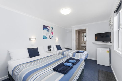 Wattle Grove Motel Maryborough - Dentist Find 1