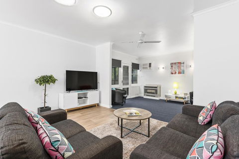 Wattle Grove Villa - Dentist Search 3