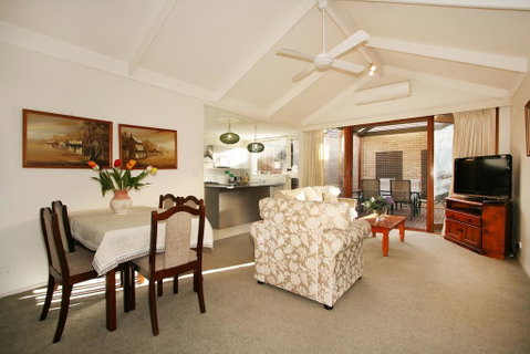 Wattle Holiday Rental - Dentist Search 2