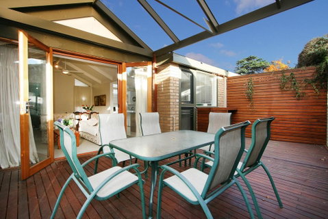 Wattle Holiday Rental - Dentist Search 1