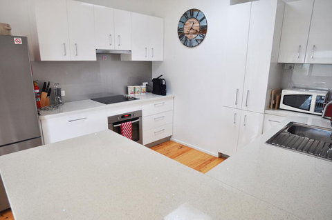 WAVES ON FLORIDA - SURF SIDE - Dentist Search 2