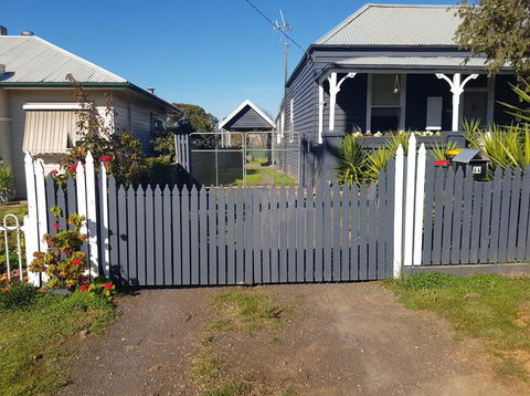 Welcome Stranger Cottage - Dentist Search 1