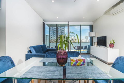 Wentworth Point 2Beds1Study2Bath Brand New APT - Dentists Australia 2