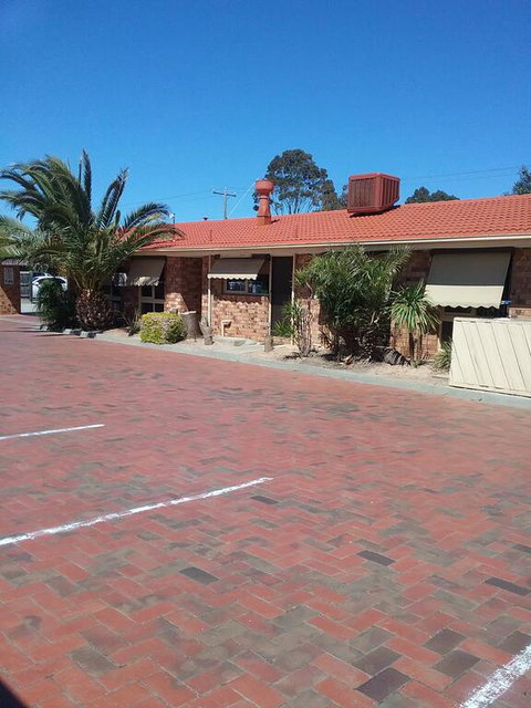 Werribee Park Motor Inn - Dentist Find 1