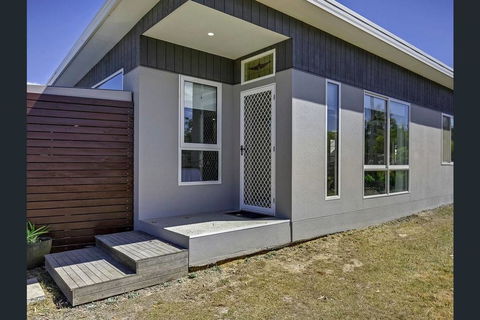 Weston Farm Seaside Stay - Dentist Find 1