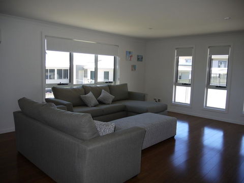 Westwood Villas - Bridport - Dentist Search 3