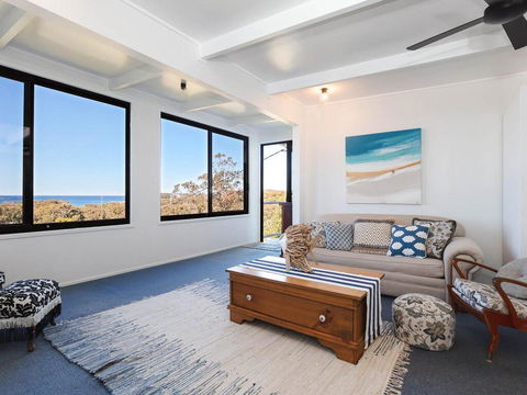 Whale Tales' 78 Lentara Street - FANTASTIC WATER VIEWS OVER FINGAL BEACH - Dentists Australia 3