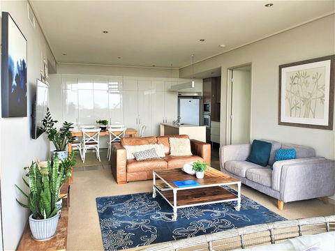 White Shells Luxury Apartments - Dentists Australia 2