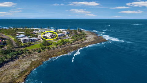 Wickham Point Unit 2, 44 Victoria Tce, Kings Beach - Dentist Find 2