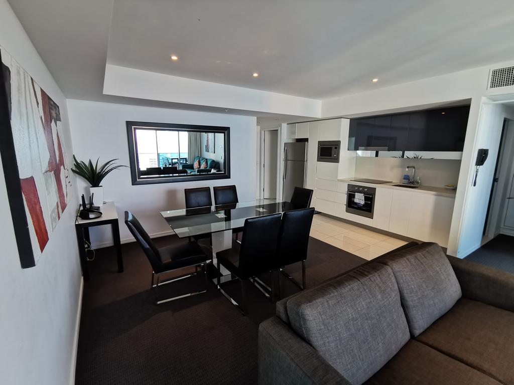 Widest Ocean View and Balcony Luxury Apt