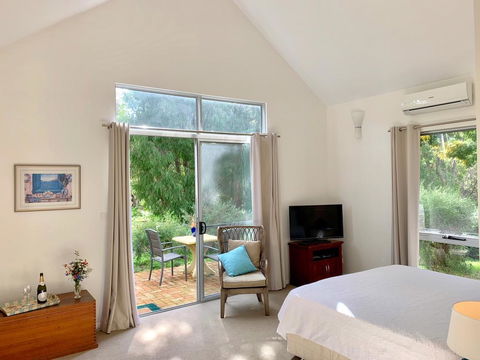 Wilderness House - Dentist Find 2