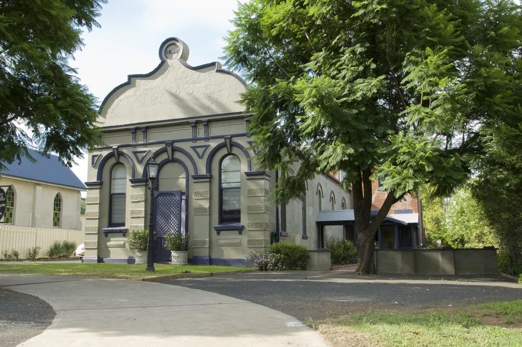 Owens Gap NSW Dentist Find