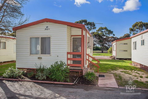 Wimmera Lakes Caravan Resort - Dentist Find 1