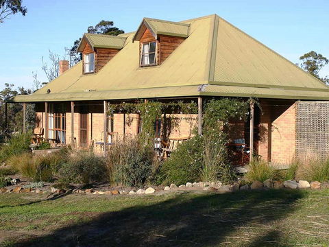 Wind Song Bed & Breakfast - Dentist Find 1