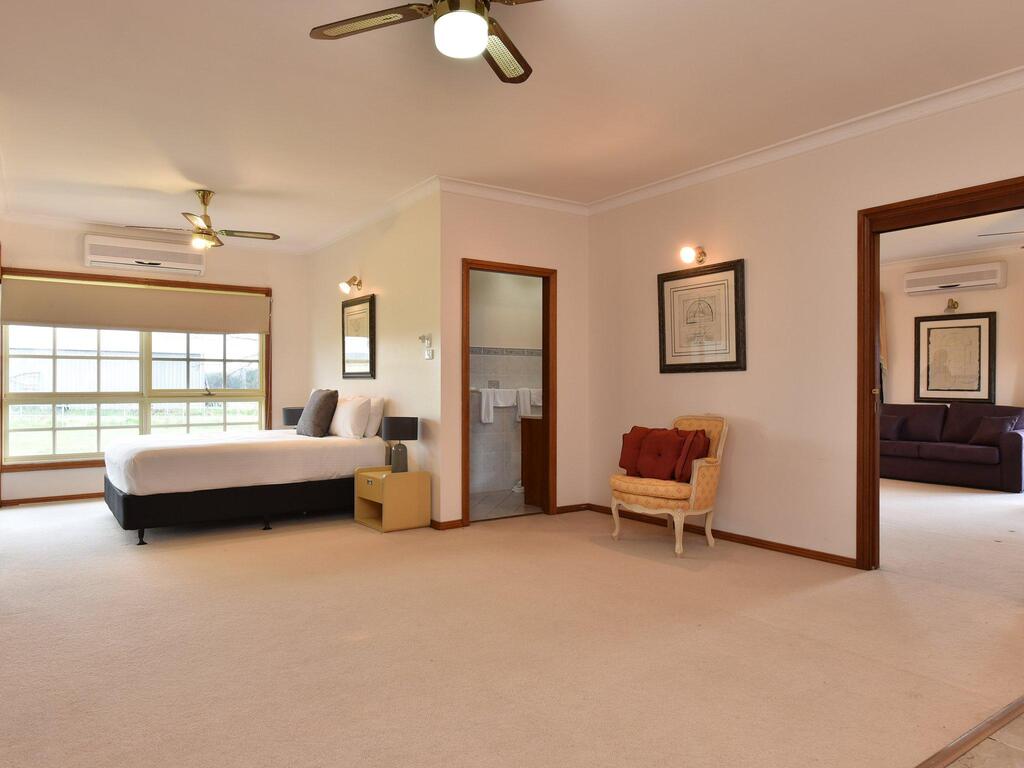Wine Country Homestead 1br Studio