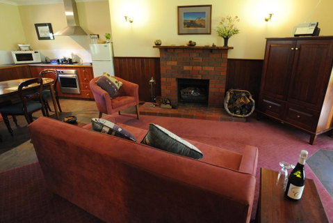 Wintarni Olives Cottage - Dentist Find 0