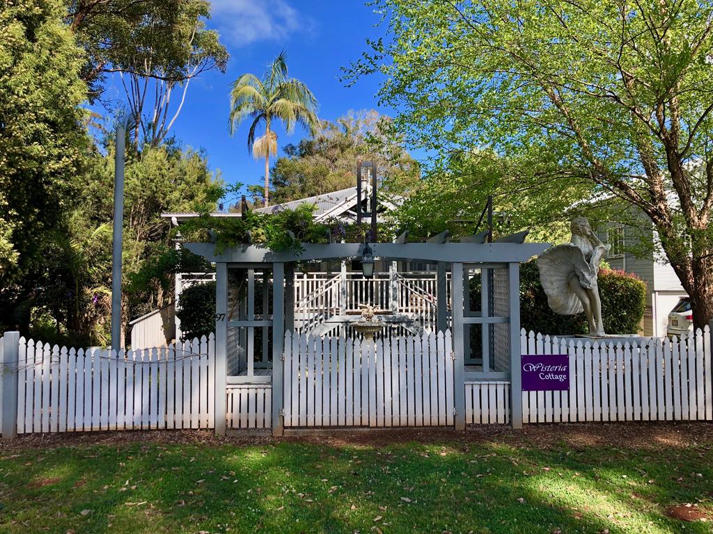 Wisteria Cottage 95 Main Western Road