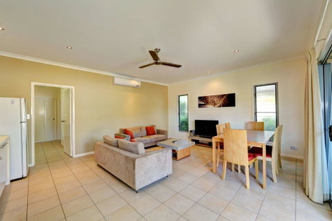 Woodgate Beach Houses - Dentist Find 1
