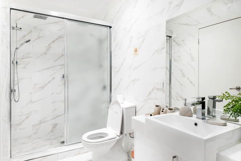 Woody Lifestyle One Bedroom Apartment - Dentist Search 1