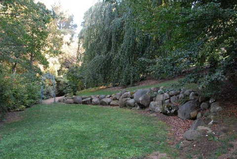 Woolrich Historic Garden Accommodation - Dentist Find 3