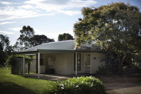 Woongara Cottage - Pet Friendly Country Retreat - Dentist Find 1