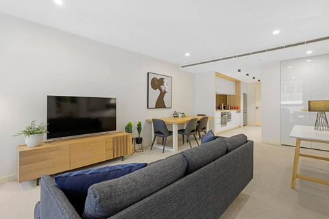 YARRA - YARRA Toorak Rd & Chapel St. Pool, Gym & Parking - Dentist Find 1