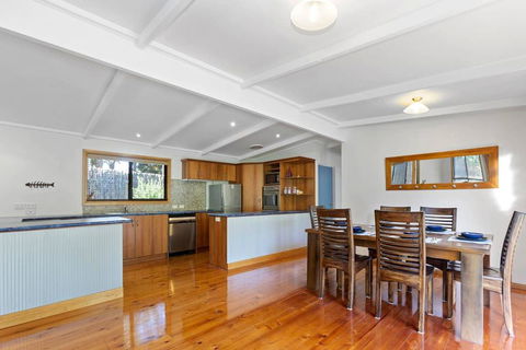 YARRABEE - The Perfect Getaway! - Dentist Find 1
