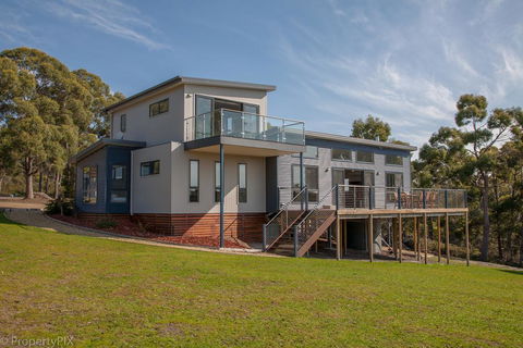 Yarrabee Nature Reserve - Dentist Find 0
