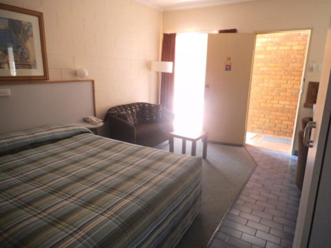 Yarragon Motel - Dentist Find 2