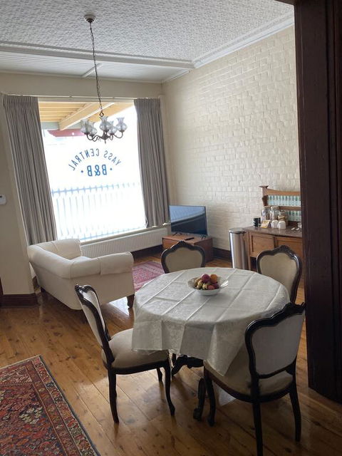 Yass Central B&B - Dentist Find 1